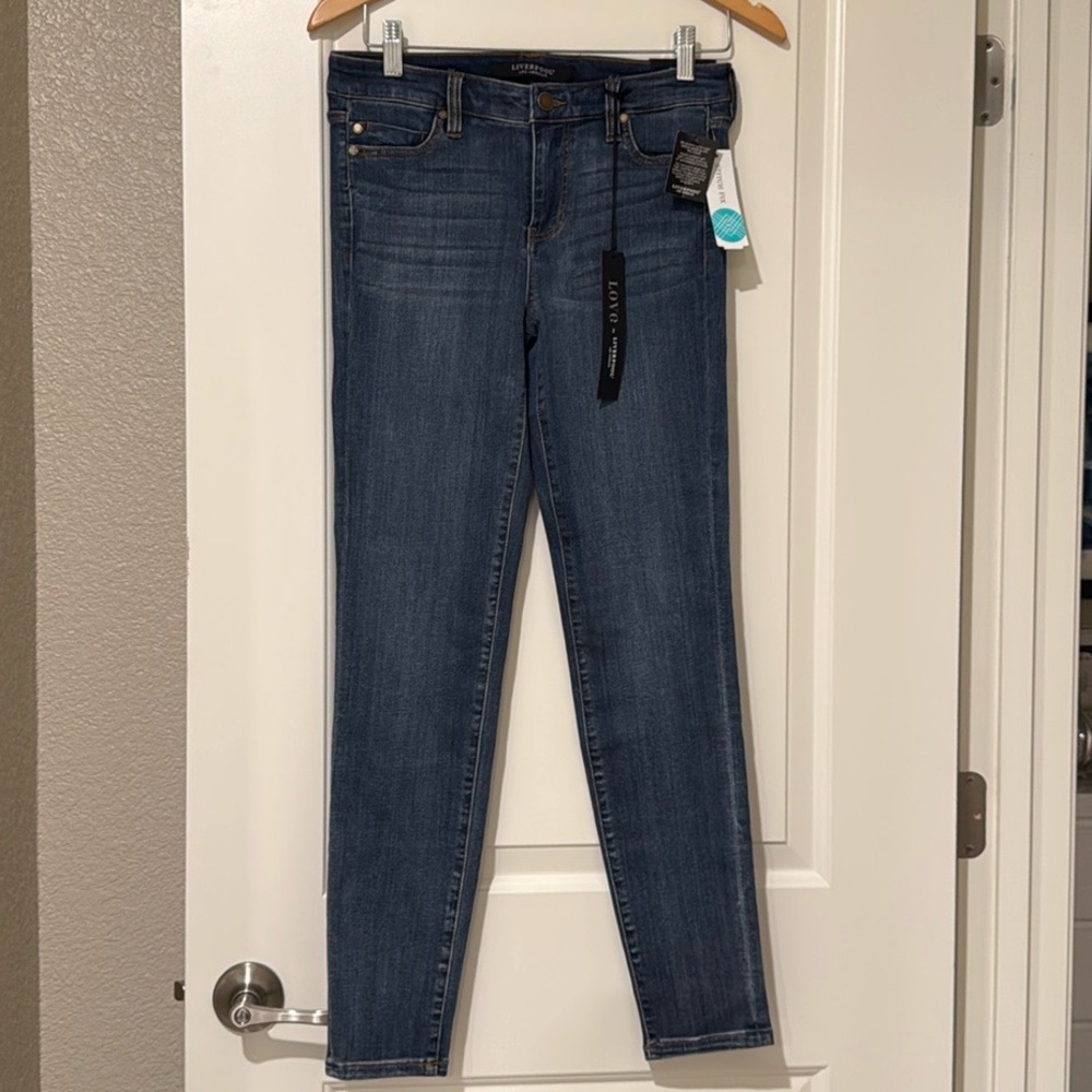 NWT Liverpool Skinny Jeans Size 6/28